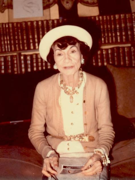 coco chanel życiorys|Coco Chanel .